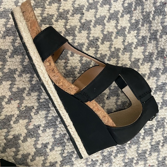 Vittadini cork, low wedge sandals - Picture 2 of 4